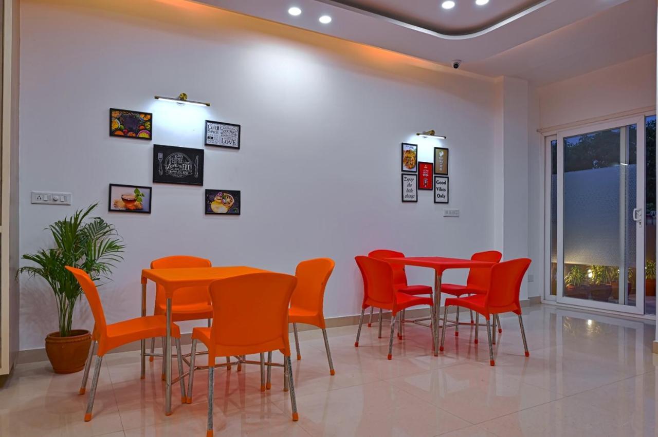 Hotel Golden Stay Amritsar Buitenkant foto