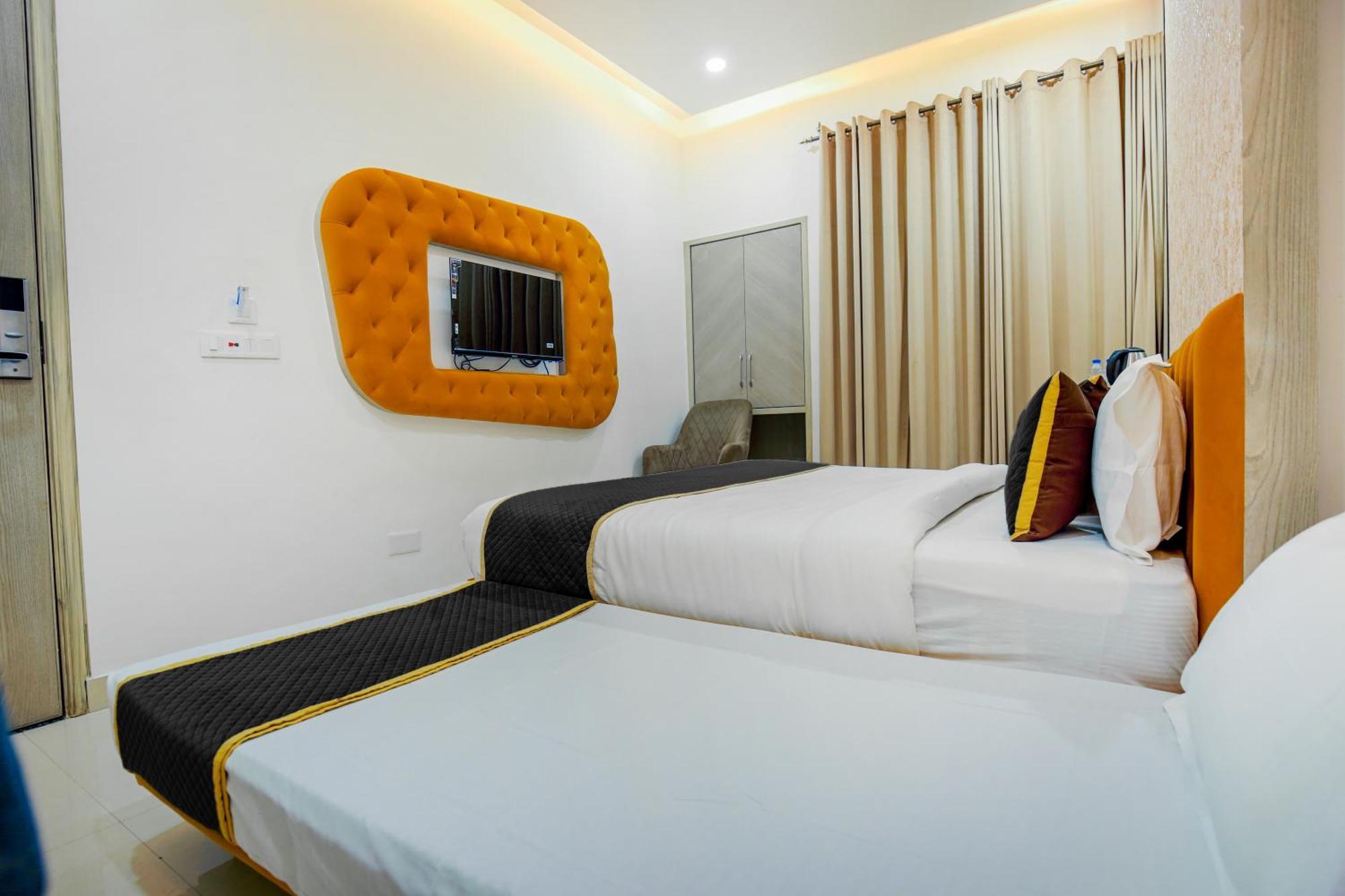 Hotel Golden Stay Amritsar Buitenkant foto